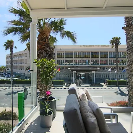 Phaedrus Living: Seaview Luxury Flat Limnaria 114