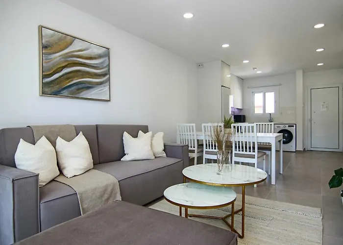 Phaedrus Living: Seaview Luxury Flat Limnaria 114 Apartmán