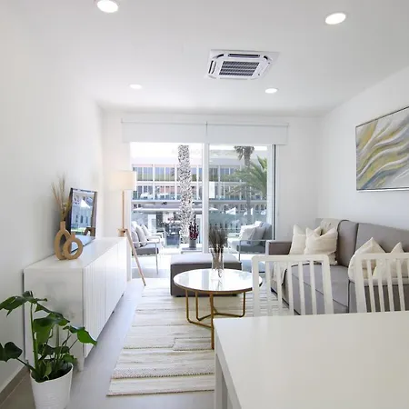 Phaedrus Living: Seaview Luxury Flat Limnaria 114 Paphos