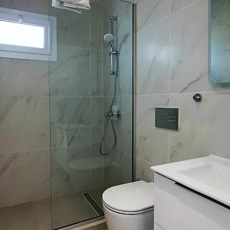 Phaedrus Living: Seaview Luxury Flat Limnaria 114 Apartment