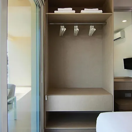 Phaedrus Living: Seaview Luxury Flat Limnaria 114